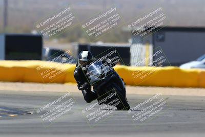 media/Mar-28-2022-Superbike Trackdays (Mon) [[b8603d0f67]]/Novice Group (1130am-12pm)/Turn 2/